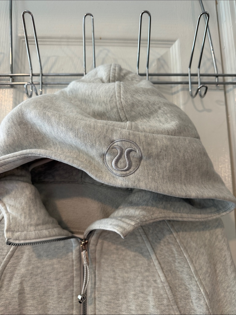lululemon scuba athletica Light Gray Full-Zip Hooded Sweatshirt xs-s crop style - Picture 5 of 6